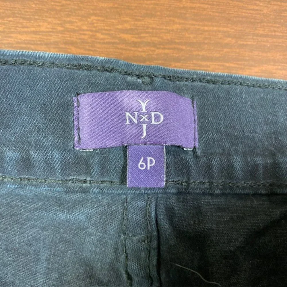 Not Your Daughter's Jeans NYDJ Straight Leg Lift Tuck Technology,‎ Size 6, GUC